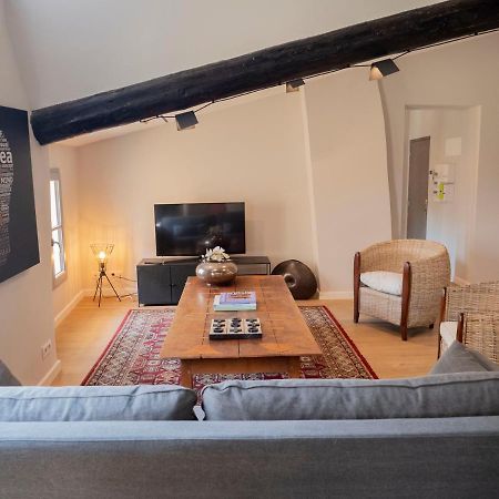 Cozy Nest In The Center Of Isle Sur La Sorgue For 4 People Apartment ลีล-ซูร์-ลา-ซอร์ก ภายนอก รูปภาพ