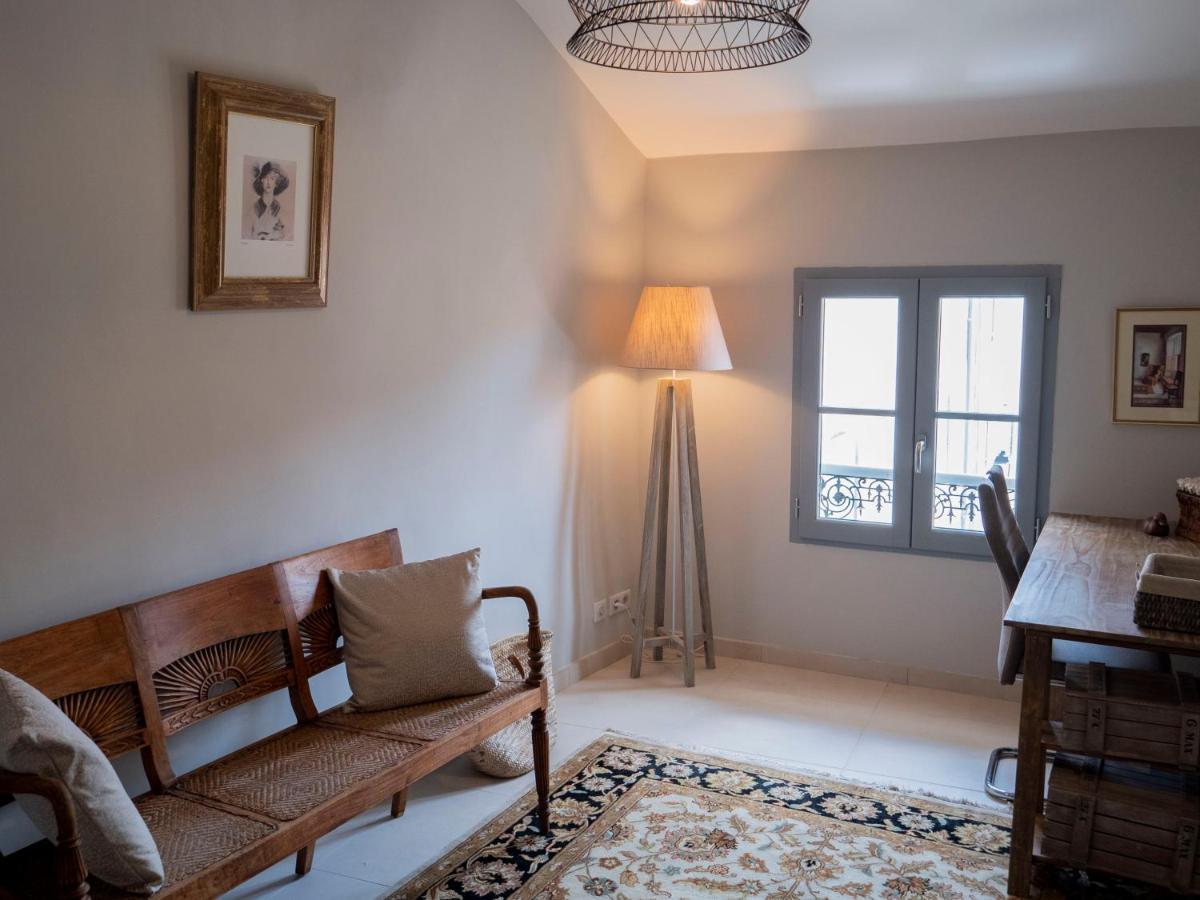 Cozy Nest In The Center Of Isle Sur La Sorgue For 4 People Apartment ลีล-ซูร์-ลา-ซอร์ก ภายนอก รูปภาพ