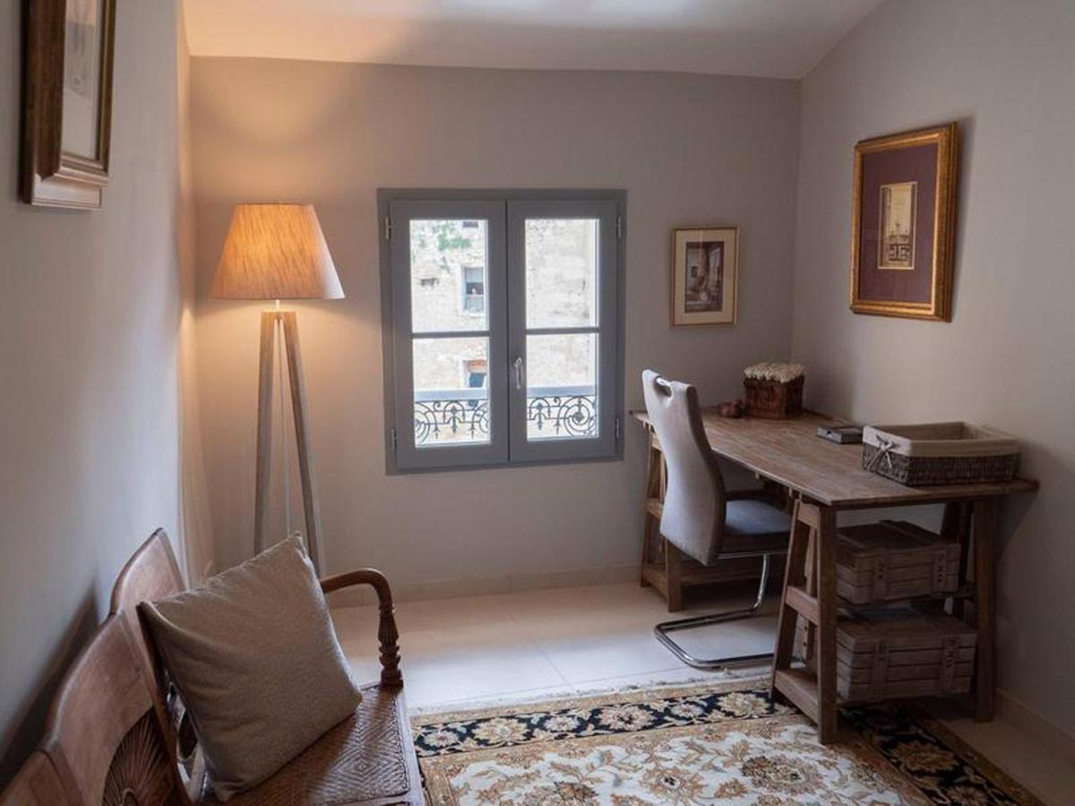 Cozy Nest In The Center Of Isle Sur La Sorgue For 4 People Apartment ลีล-ซูร์-ลา-ซอร์ก ภายนอก รูปภาพ
